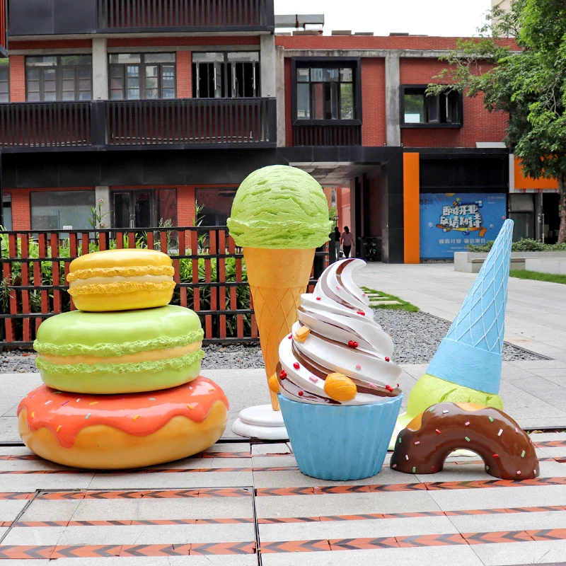 2022 hot mall decoration Outdoor giant ice cream cones sculpture resin  fiber glass sculpture for ice cream donut decorations