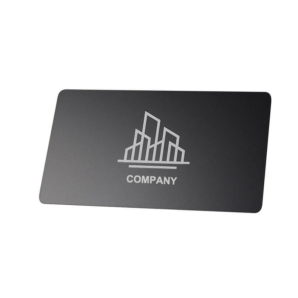 Программируемая полностью черная матовая визитная карточка NFC для совместного использования мультимедийных данных с логотипом UV и