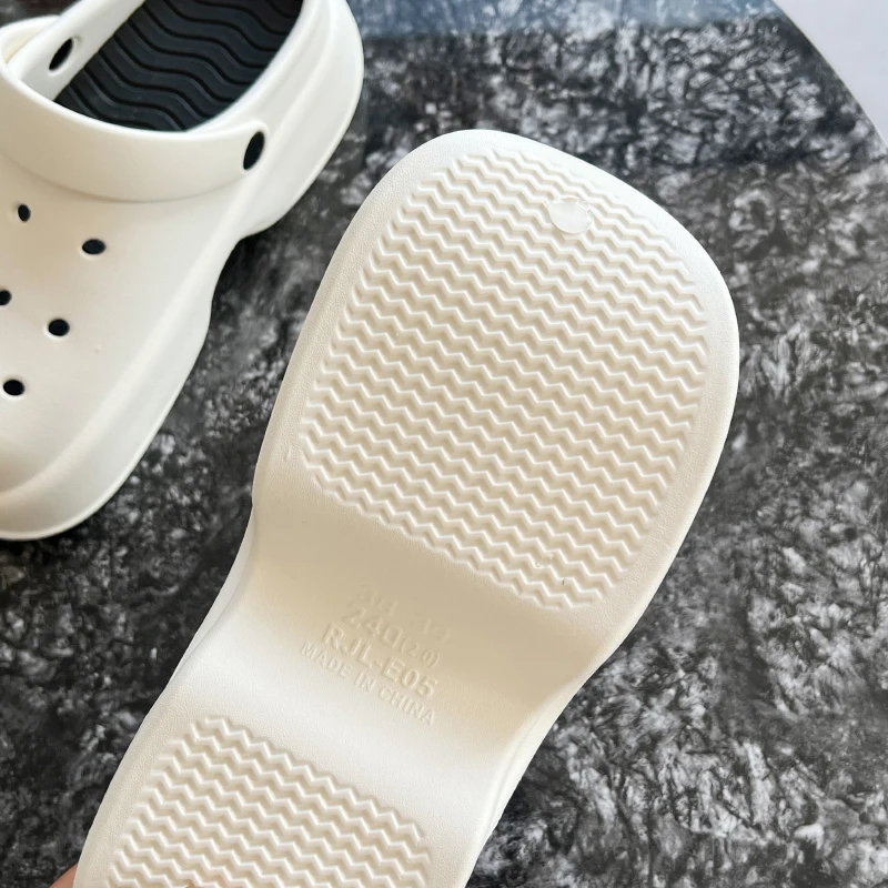 Cute bear beach clogs women platform fashion Bear print garden clogs