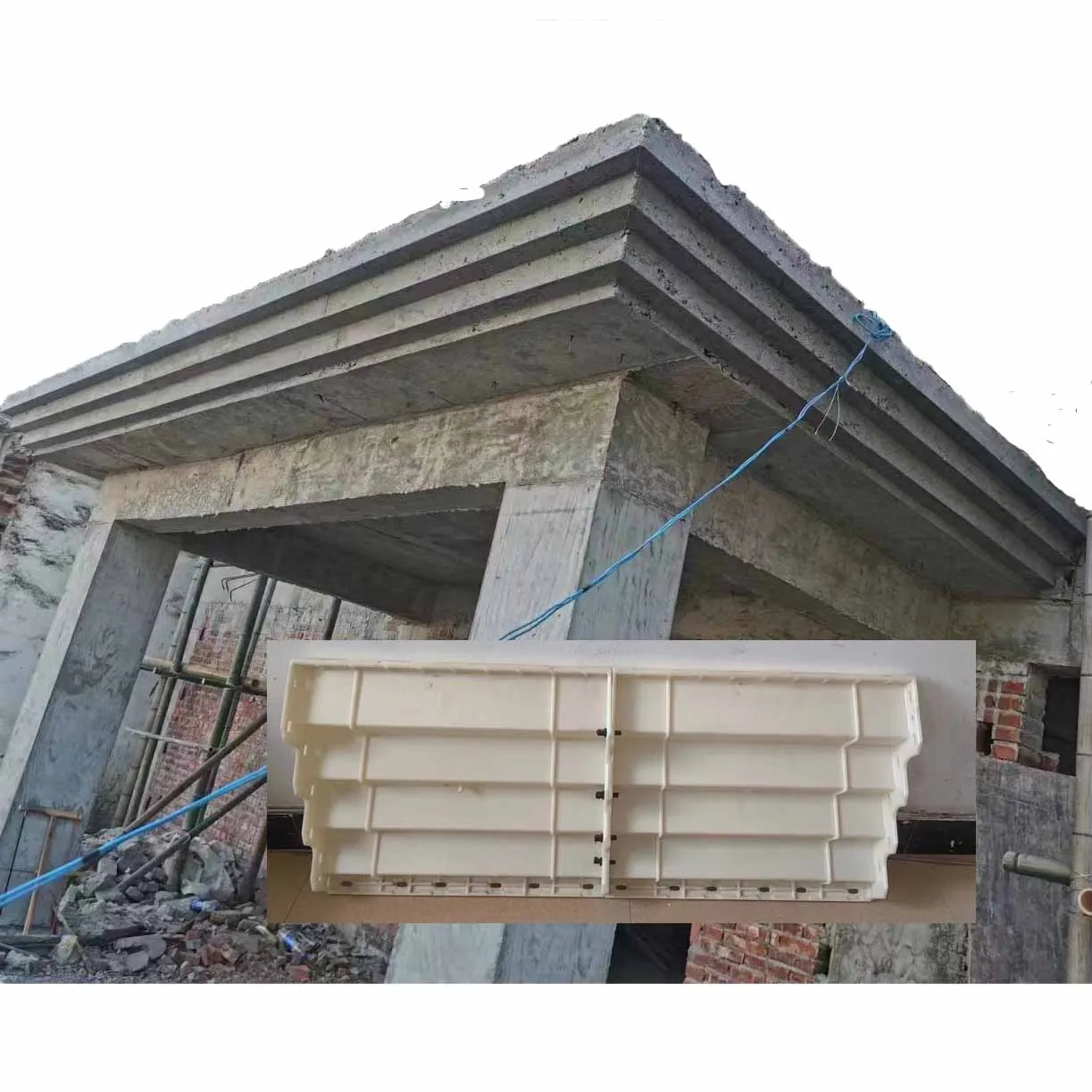 Пластмассовая форма для карниза из бетона