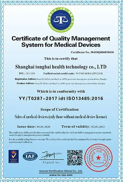 
Lab using disposable hand manual microtome blades holder 