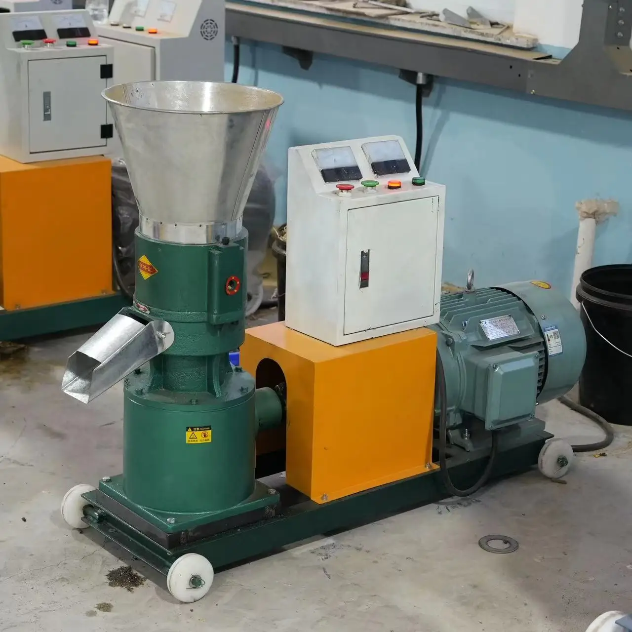 150kg/h High Quality Feed Pellet Machine to Make Turkey Food feed granulator