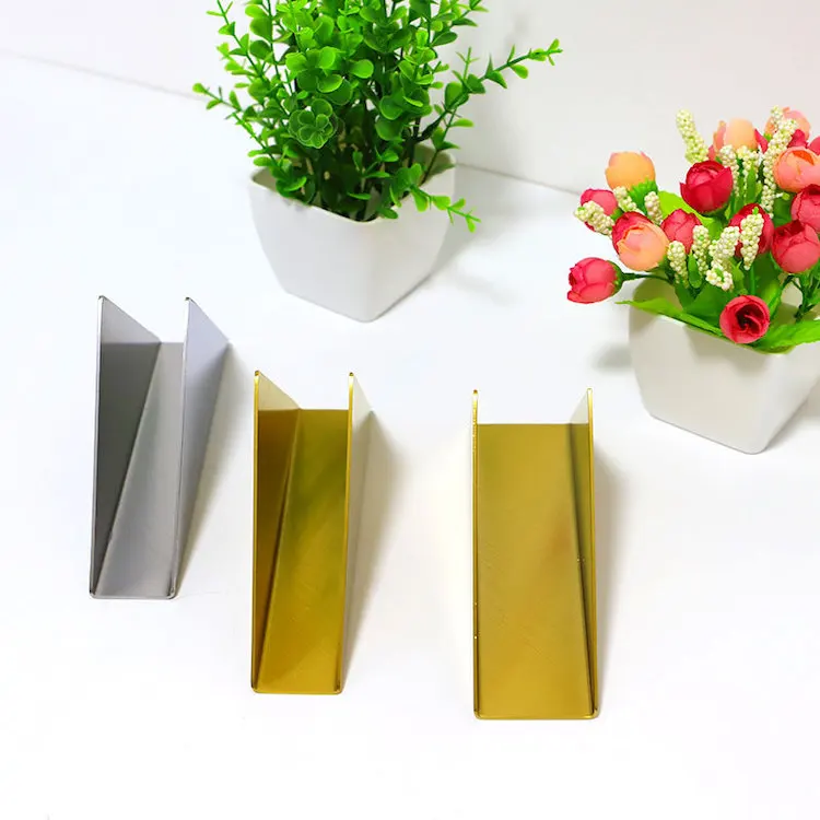Gold Metal Napkin Holder Paper Towel Seat Clamp Metal Tissue Holder Stainless Steel Triangle Vertical Metal Napkin Holder