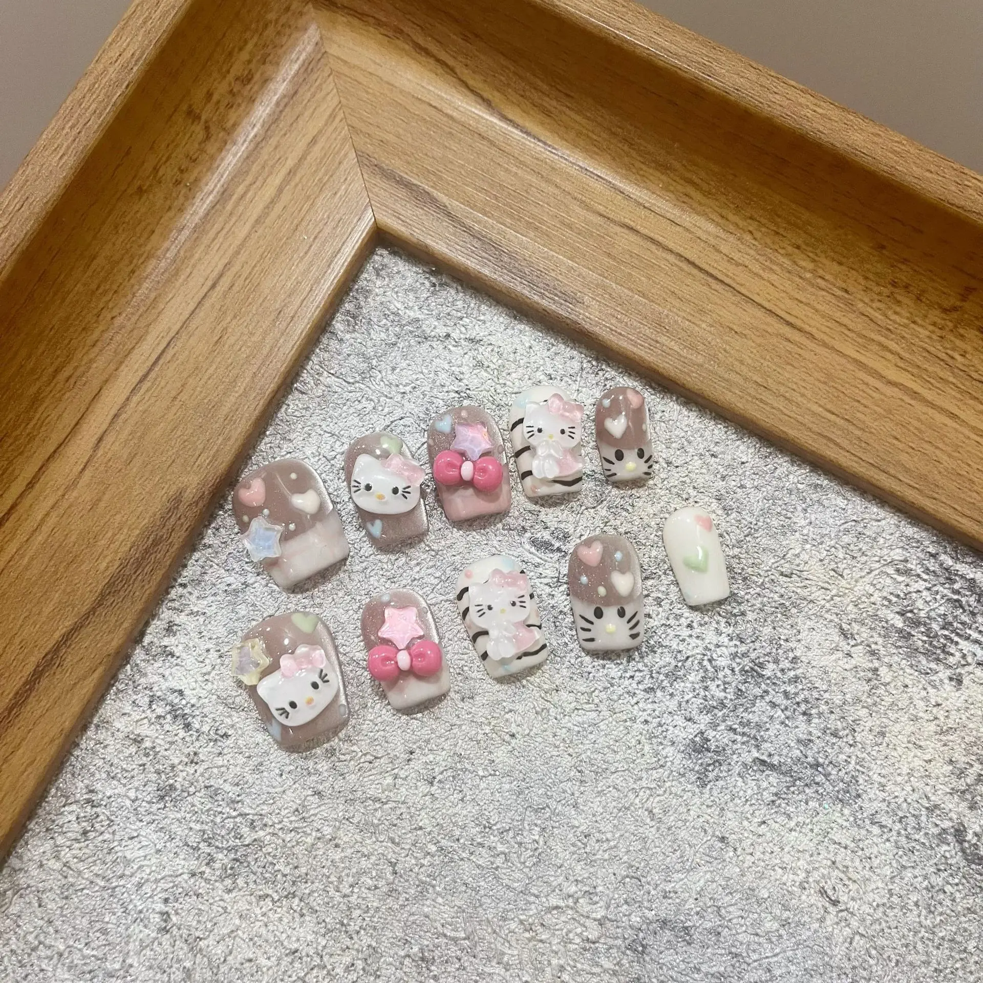 Hello kitty cute handmade press-on nails removable long almond full cover luxury false nails