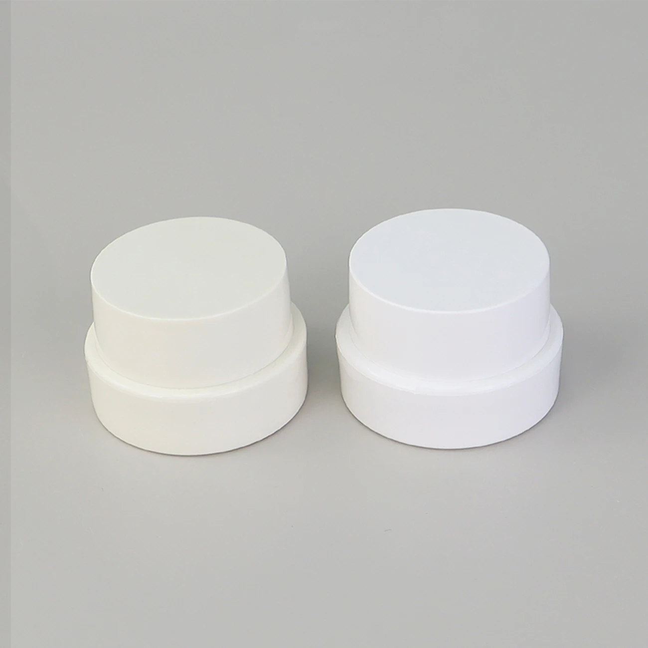 Wholesale 5ml white PP plastic cream jar UV gel jar nail polish container Body Lotion jar for skincare cream sample