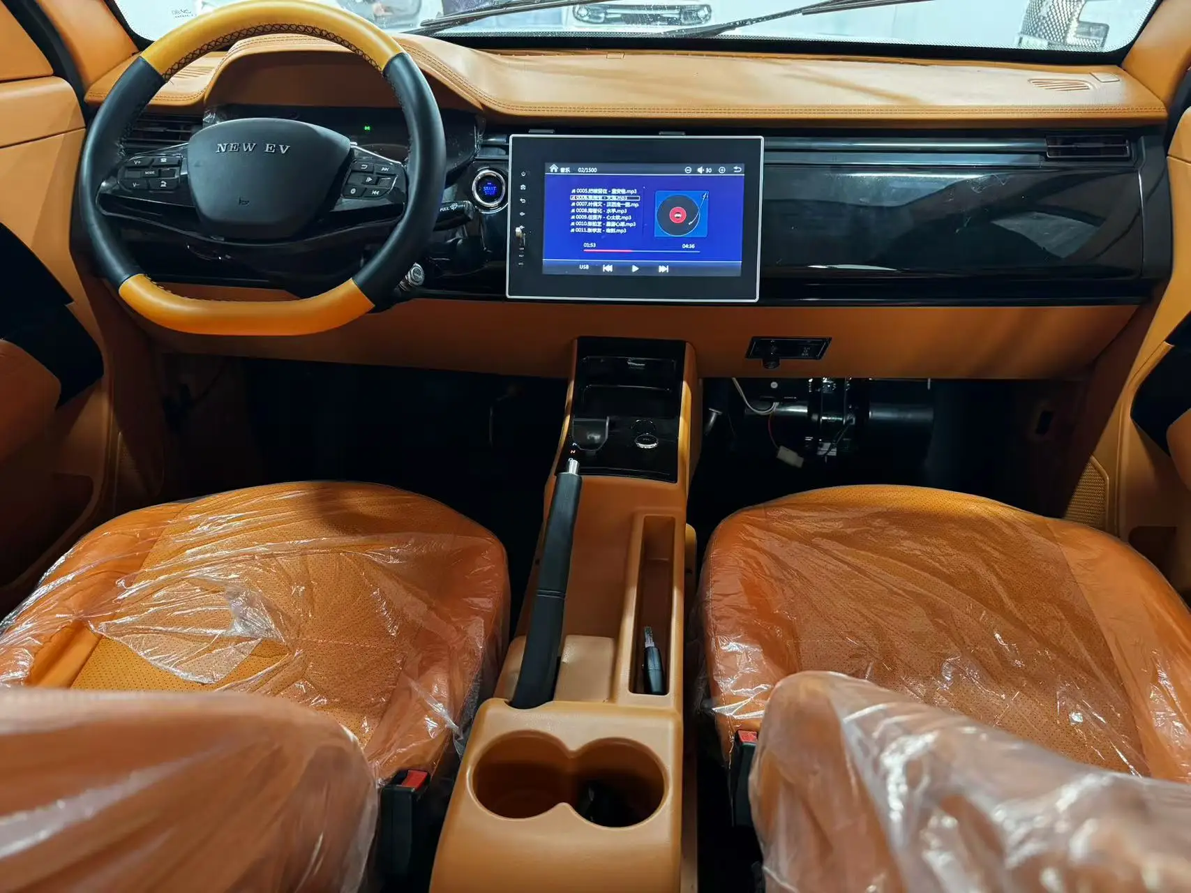 Hot new energy car small Range Rover five-door four-seat double row electric car automatic luxury seat tram