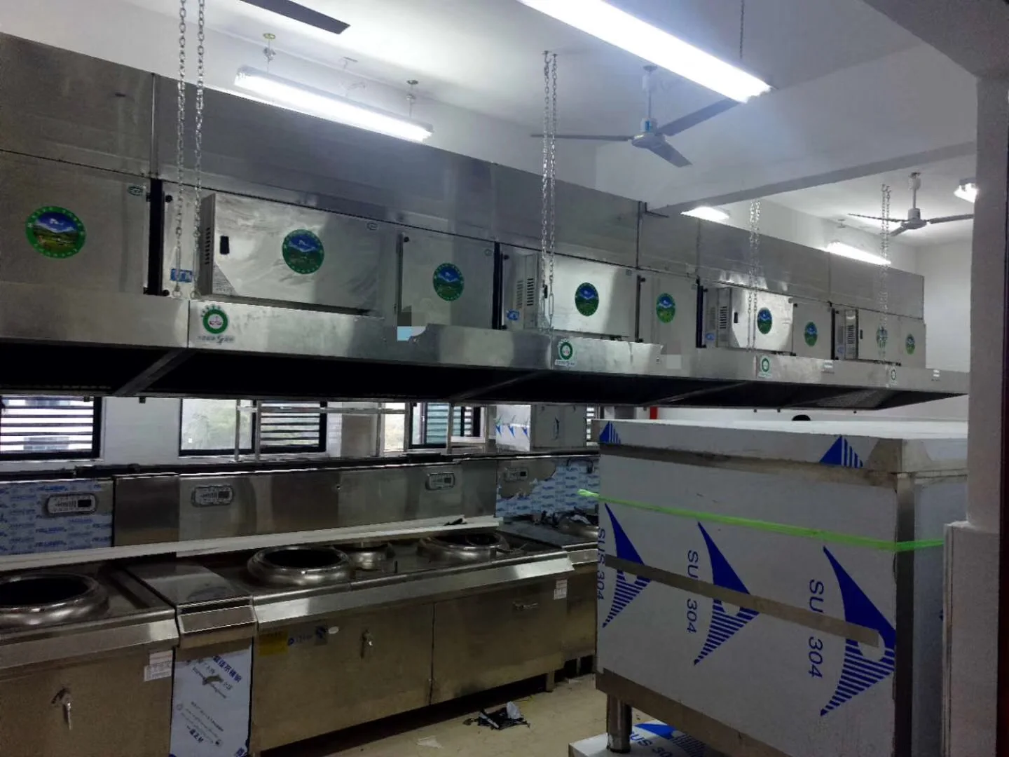 96% oil smoke removal rate exhaust system commercial ventilation kitchen range hood with ESP filter