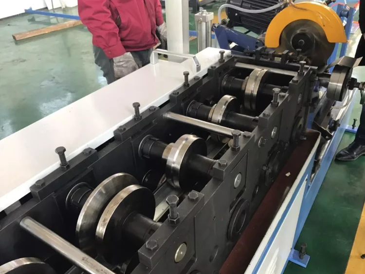 Fast delivery Tdc flange roll forming machine