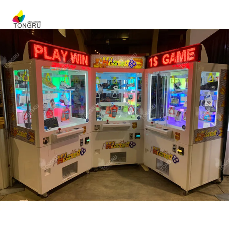Coin operated keymaster arcade doll crane vending keychain push keyhole prize game machine minute maquina de juego key master