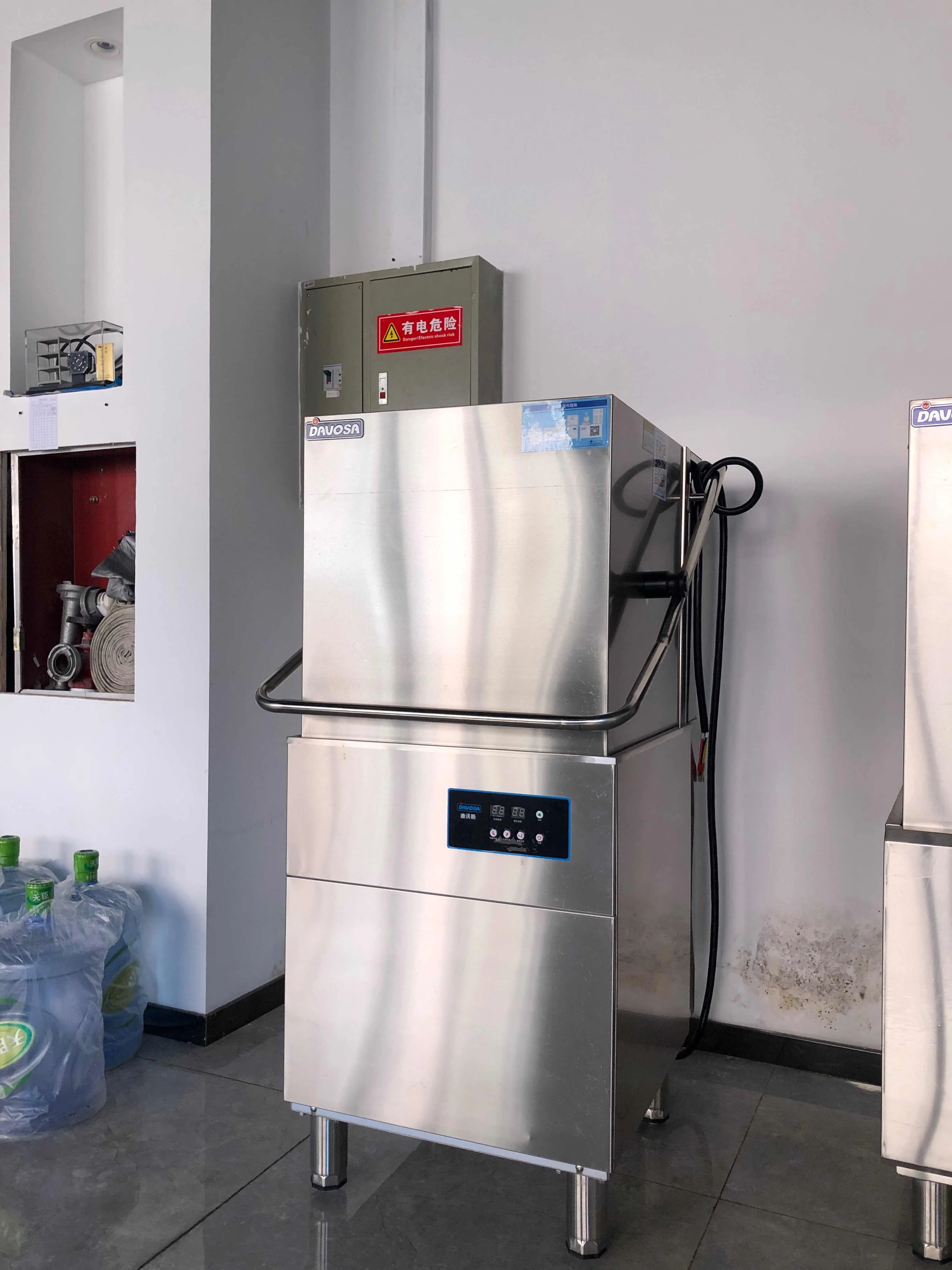 China Cheap Commercial Hood Type Dishwasher Dish Washing Machine Smart Dish Washer Dishwasher For Restaurant Hotel Free Standing