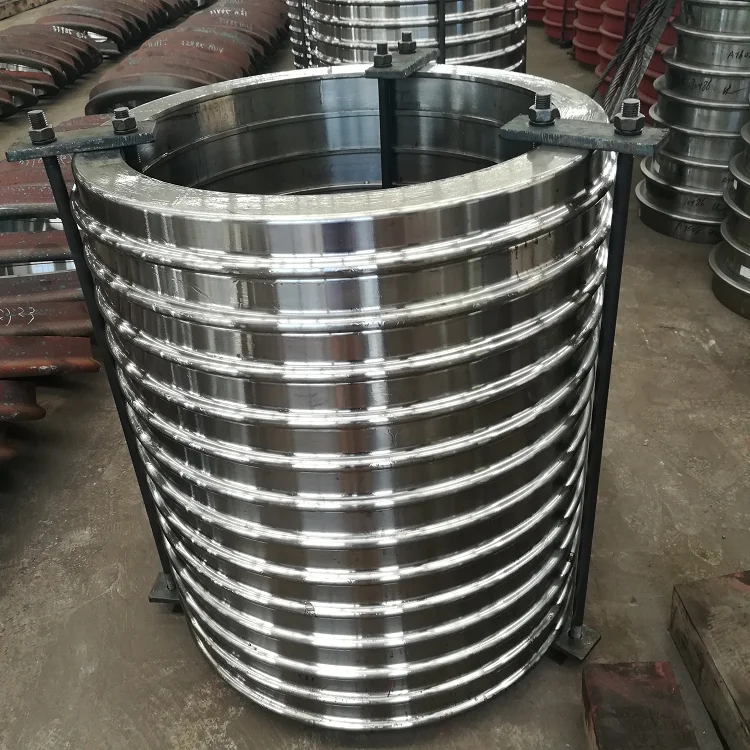 Resilient railway wheels and tyres for light rail vehicles and street car