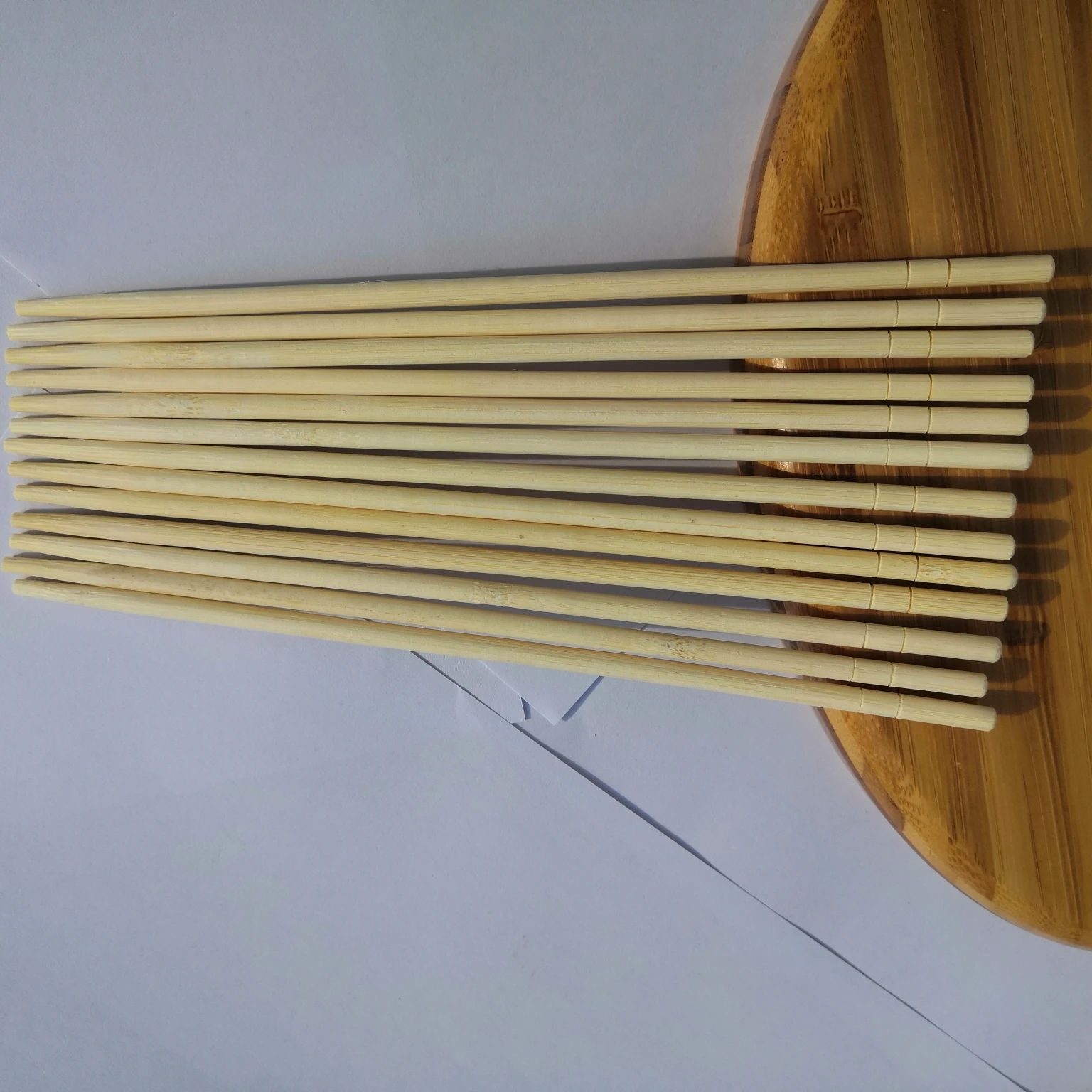 Low MOQ 5.0*19.5cm round natural bamboo chopsticks sushi use  customized paper wrapped