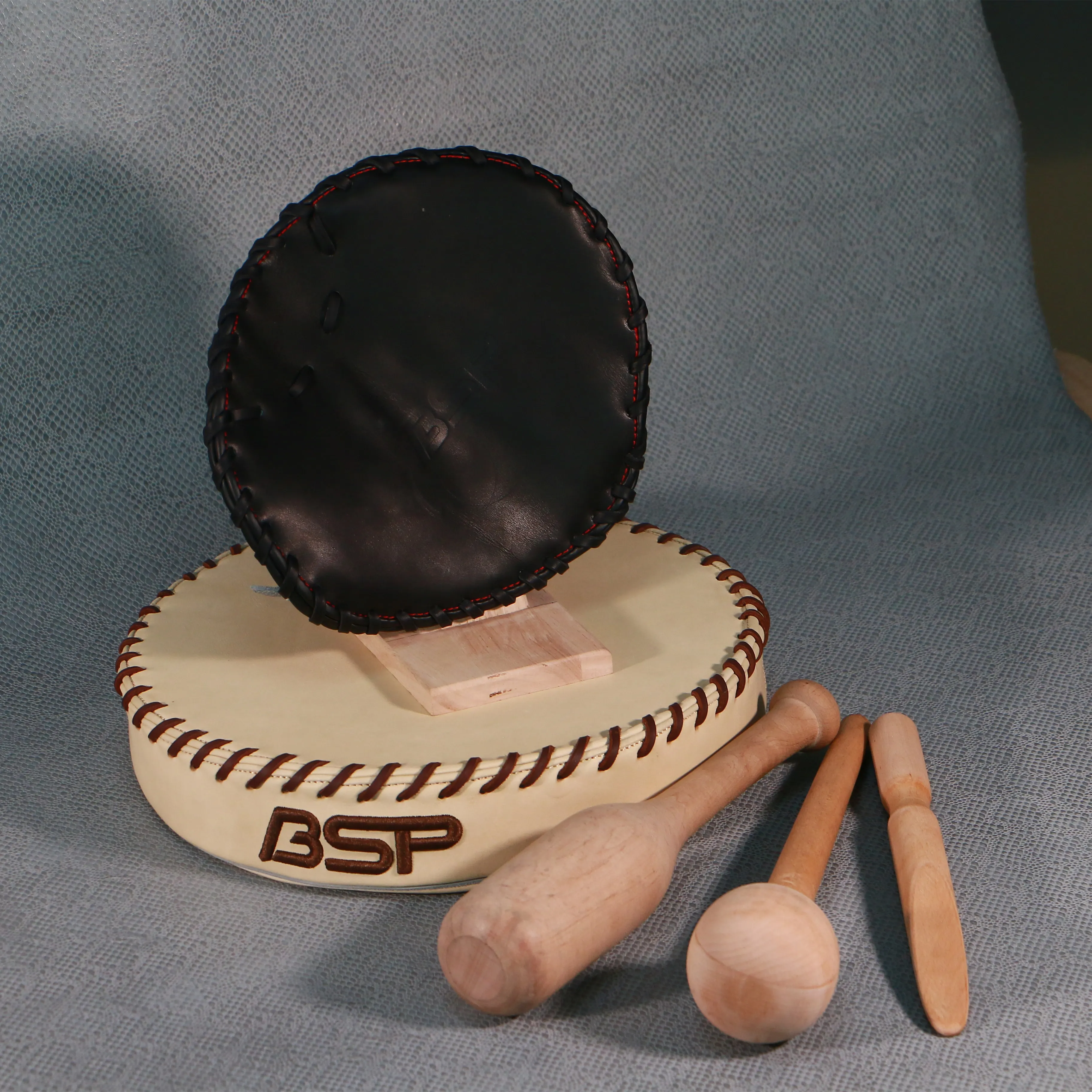 Newest Type Baseball Training Gloves guante de beisbol Field Baseball Gloves