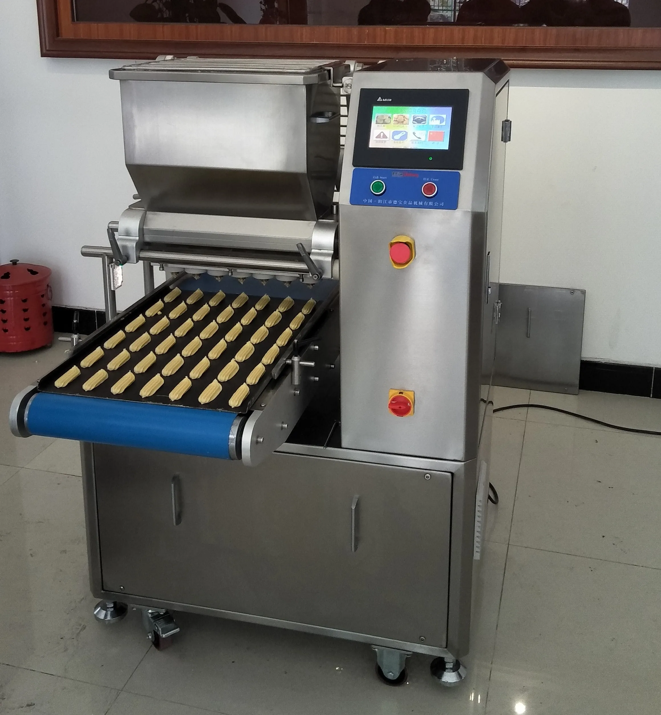 Wire-cut Deposit Cookie Machine Automatic PLC Control Cookies Making Machine Semi Automatic Tray Type Cookie Machine