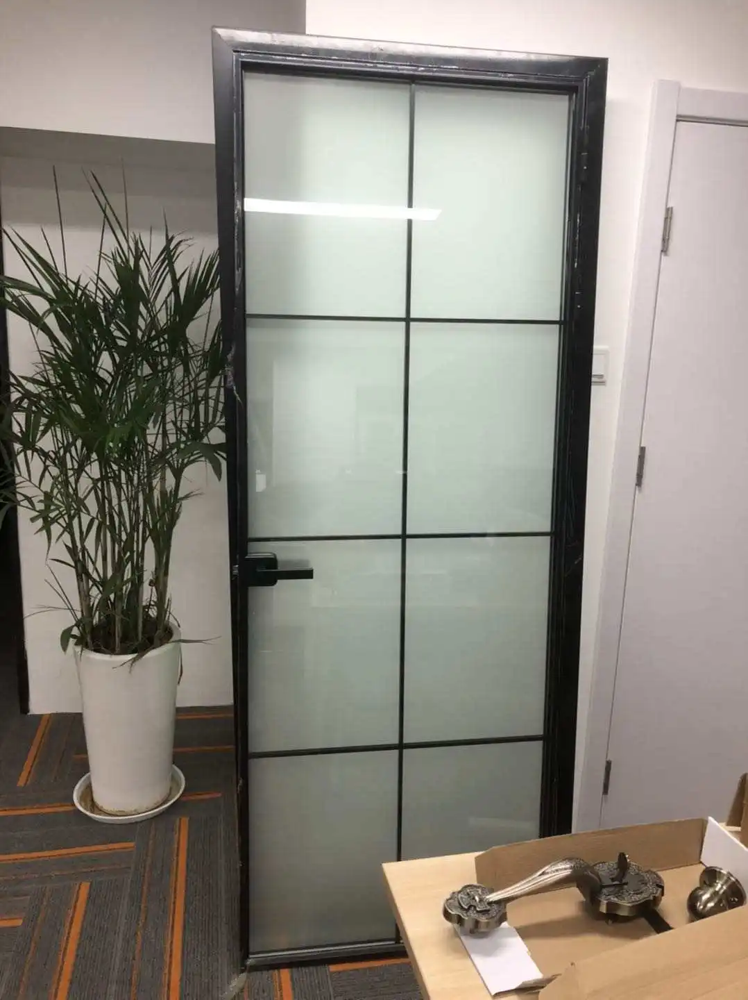 China Leading Manufacture Special Design Powder Coating Aluminum Casement Window and door