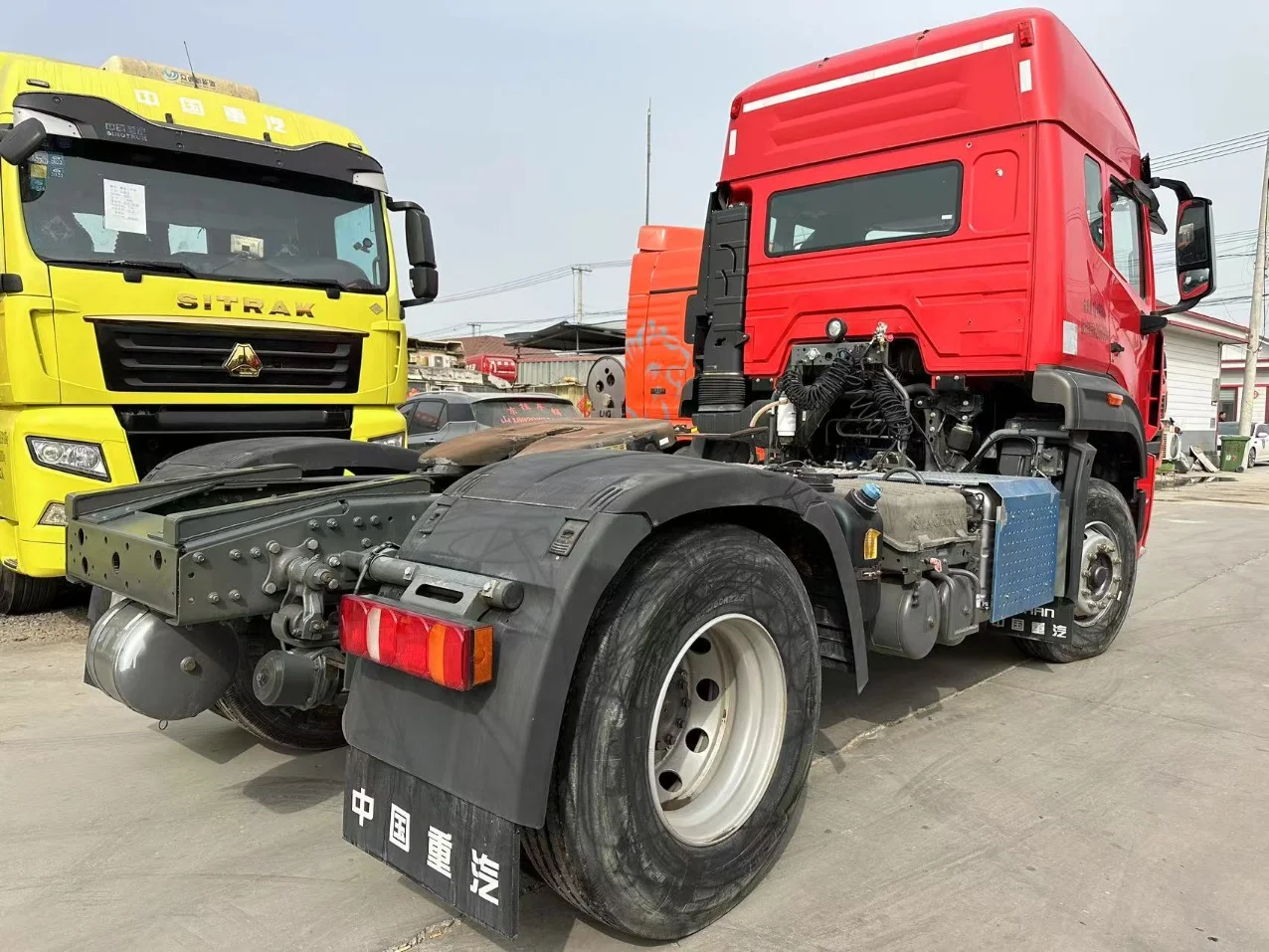 Used Low Price Sinotruk Howo Tractor Truck Howo Trucks Trailer Head For Sale