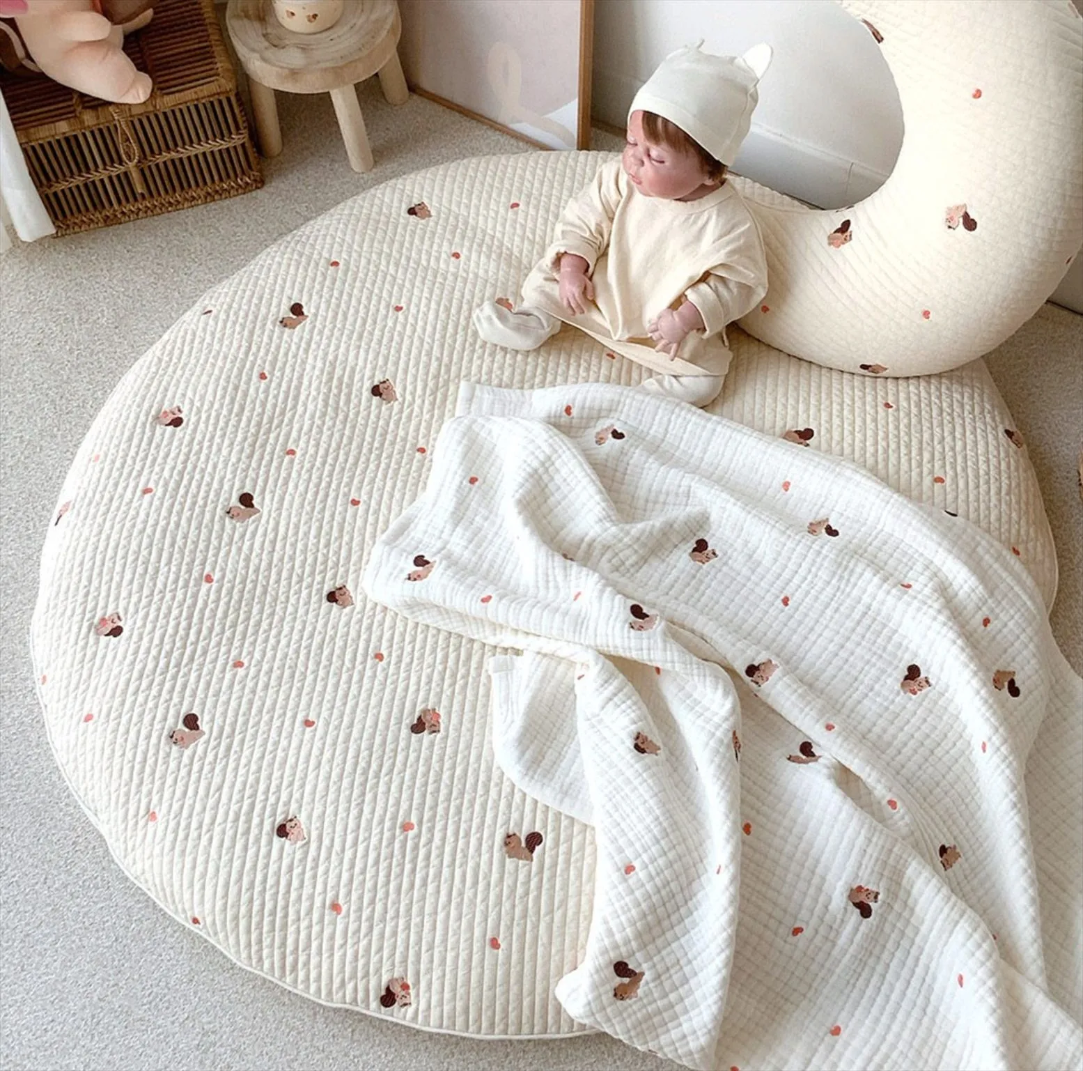 Customized 100% cotton washable padded baby play floor mat infant embroidery 3 cm thick round baby mat playmat