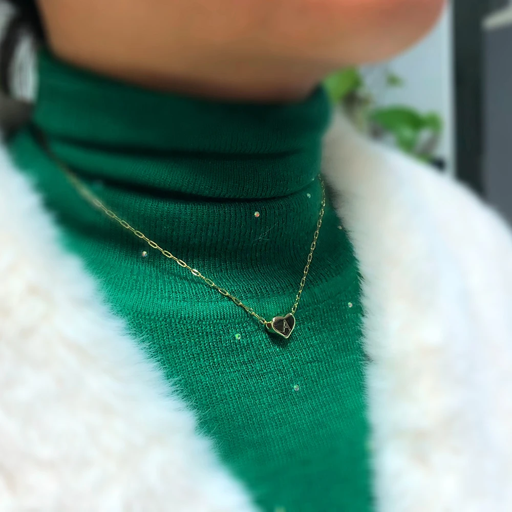 wholesale women A to Z necklace with heart initial letters,mini engraving letter pedant B M H S initial woman necklace charm