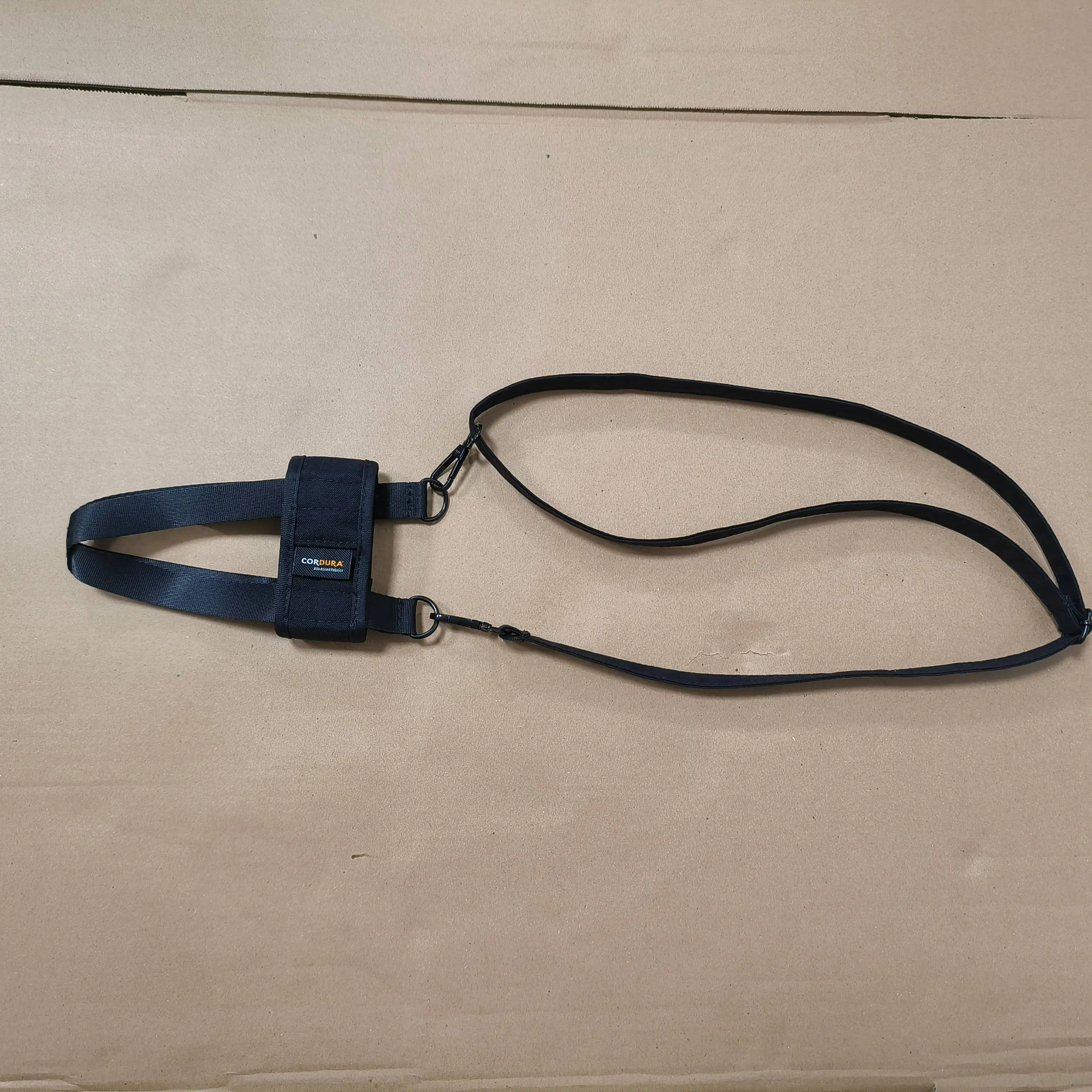 Customized logo pattern light luxury leather cup cover, insulated and waterproof universal silicone cover