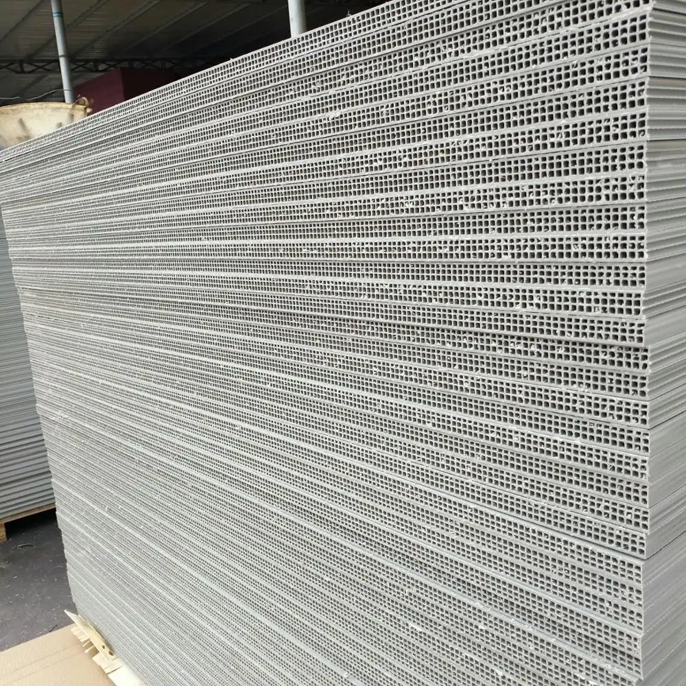 Best Quality 12 18 mm Durable Strong Reusable Plastic Panel ISO 9001:2015 World Class Products Made of Plywood and PVC