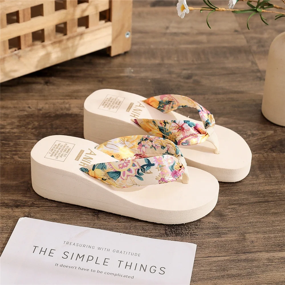 2023 New Summer Slippers Women Flip-flops Slippers Fashion Belt Casual High-heeled Beach Bohemian Satin Ladies PVC Polyester TPU