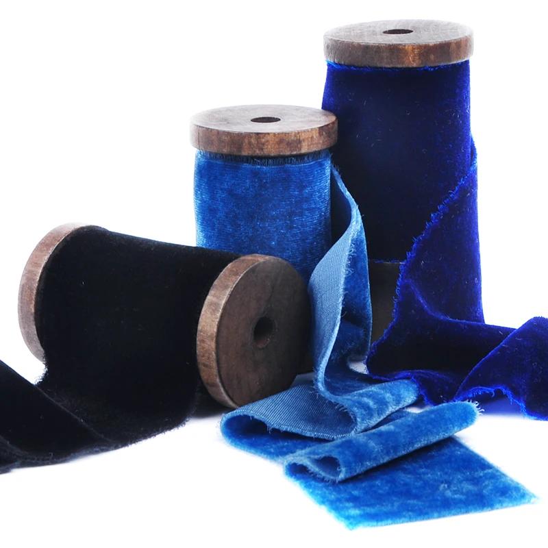 Оптовая продажа высокое качество 50 мм цвет под заказ красный Премиум бархатный рулон 38 потертый шелковый материал необработанный край