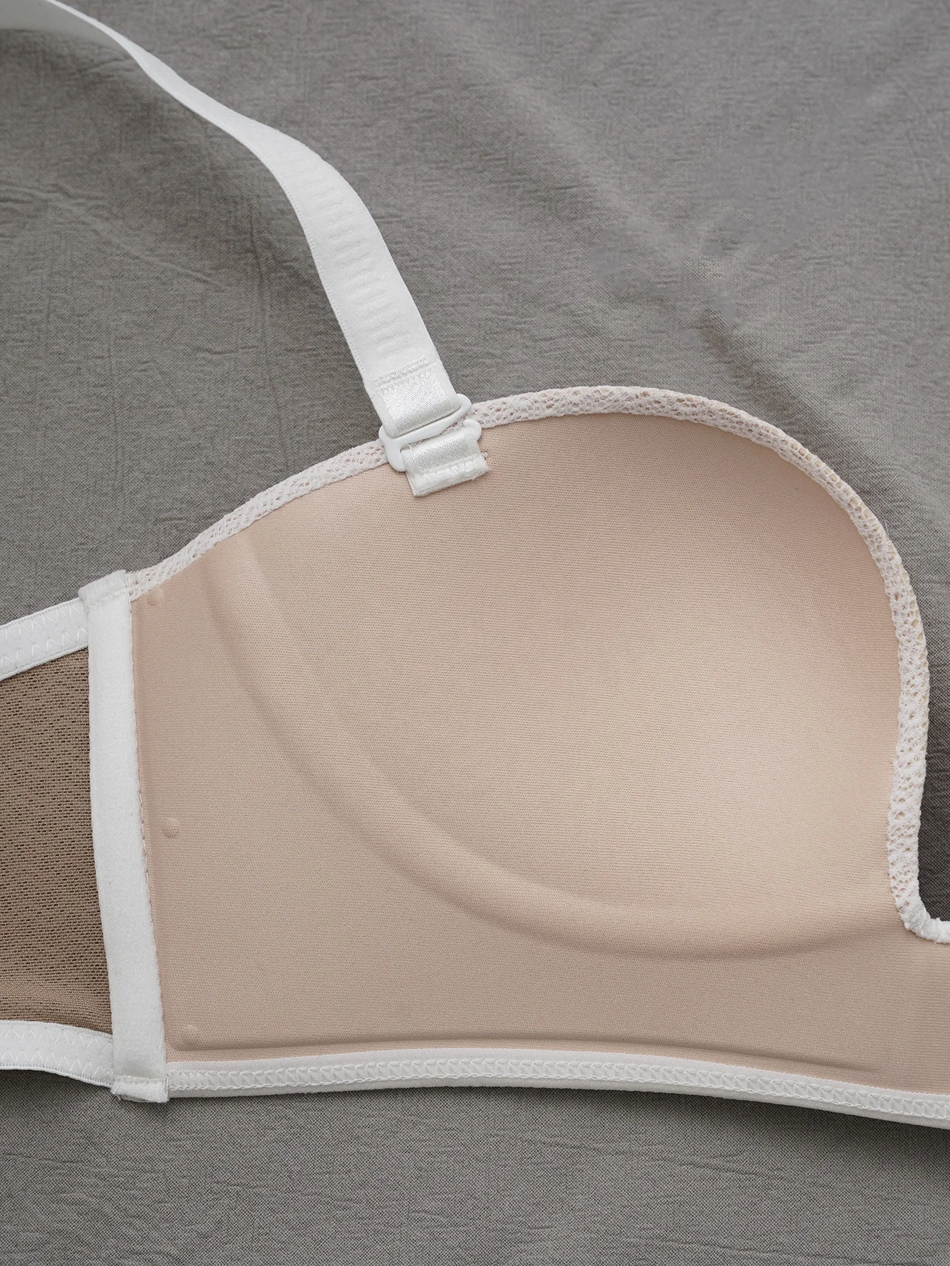 Ready goods Wholesale Seamless Lingeries Teenager Plaid Bra Push Up Thin Cup Wirefree Breathable Gathered Bra For Young Girl