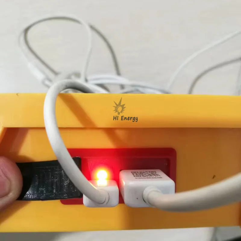 Hienergy 100W Portable mobile solar emergency charging light system