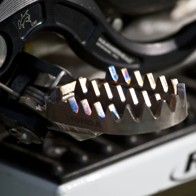 Aerospace titanium footrest for motorcycle KTM SX65