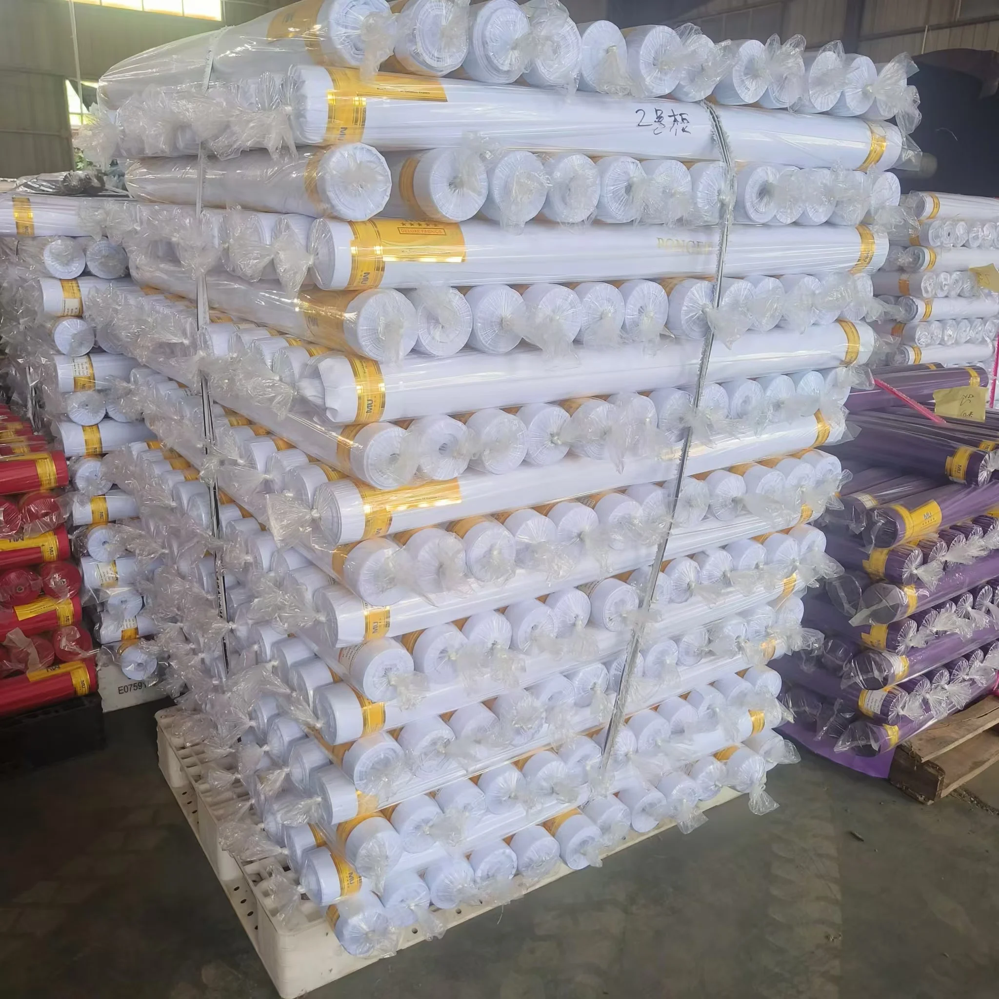 Сплошной цвет 100% полиэстер 60-140gsm ткань высокой плотности для ткани и простыни