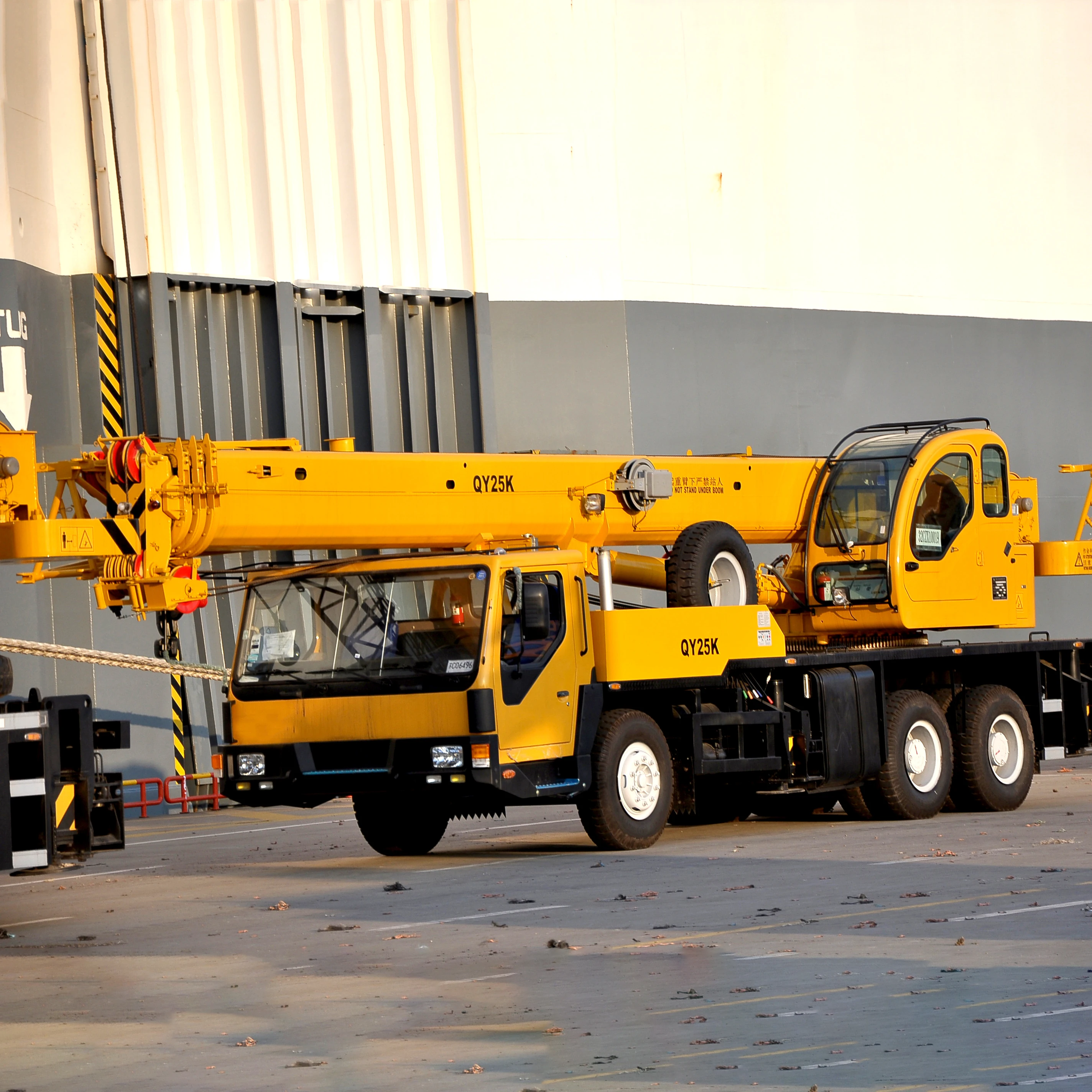 Xuzhou Official Factory Sale Lifting Machinery 25 Tons Truck Crane XCT25L4_SR with 34.1M Fully -Extended  Boom in Stock