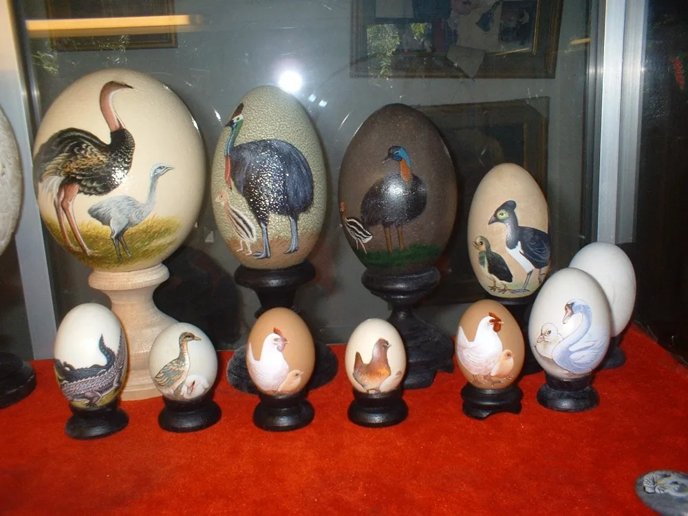 Bali Folk Art Ostrich Egg Painted Wood Gift Easter Decoration Ornament