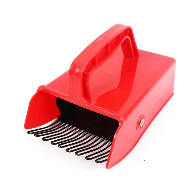 Plastic Berry Picker with Metallic Comb Garden Rake Fruit Berry Picker