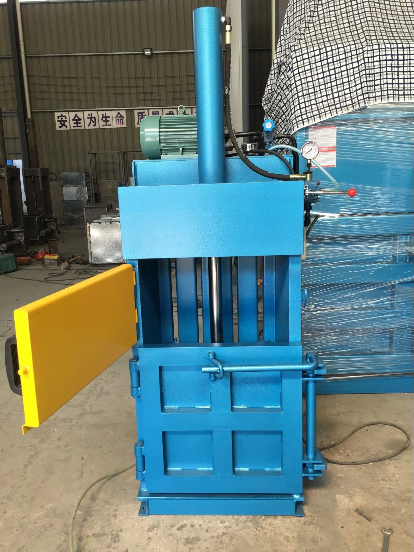 CE certificated hydraulic vertical waste paper used cardboard carton baling press