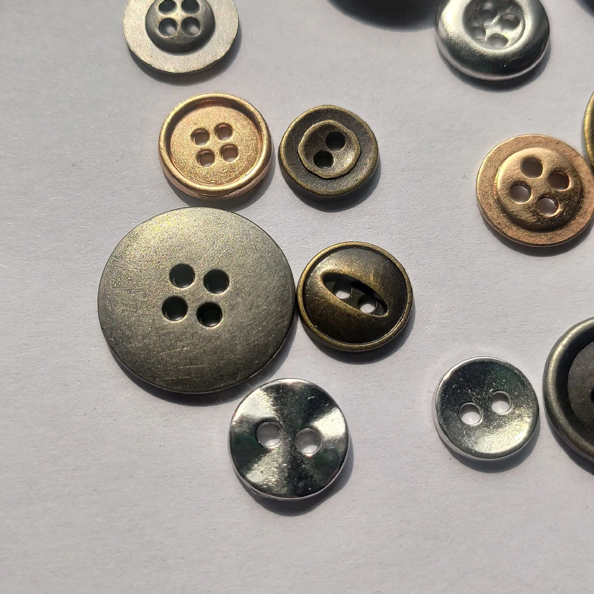 Custom special shape skull screw jeans metal buttons metal buttons for clothing for denim jacket