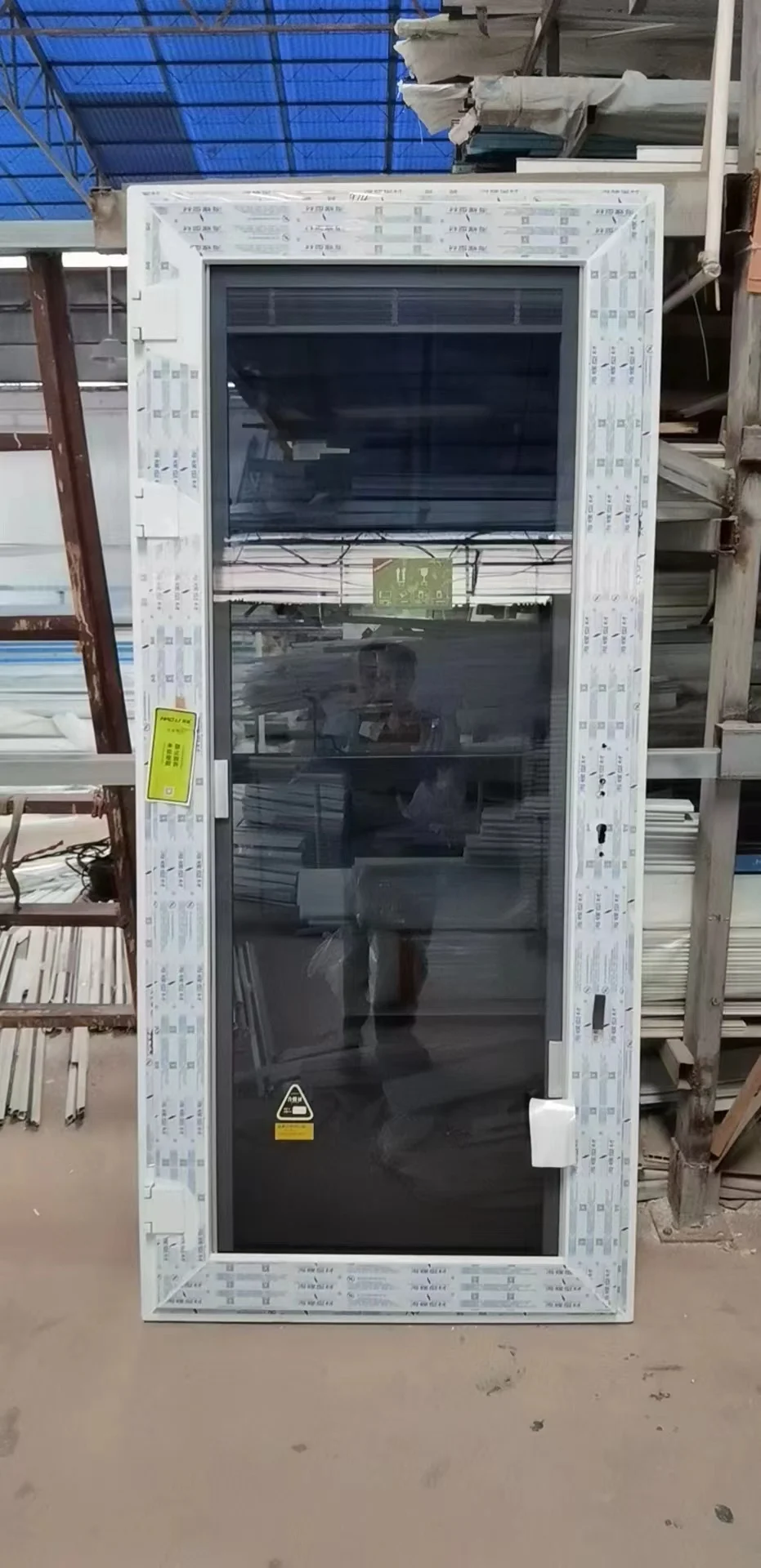 upvc casement door with inside blinds Magnetic shutters in Guangzhou factory to Bahamas Upvc hurricane impact door