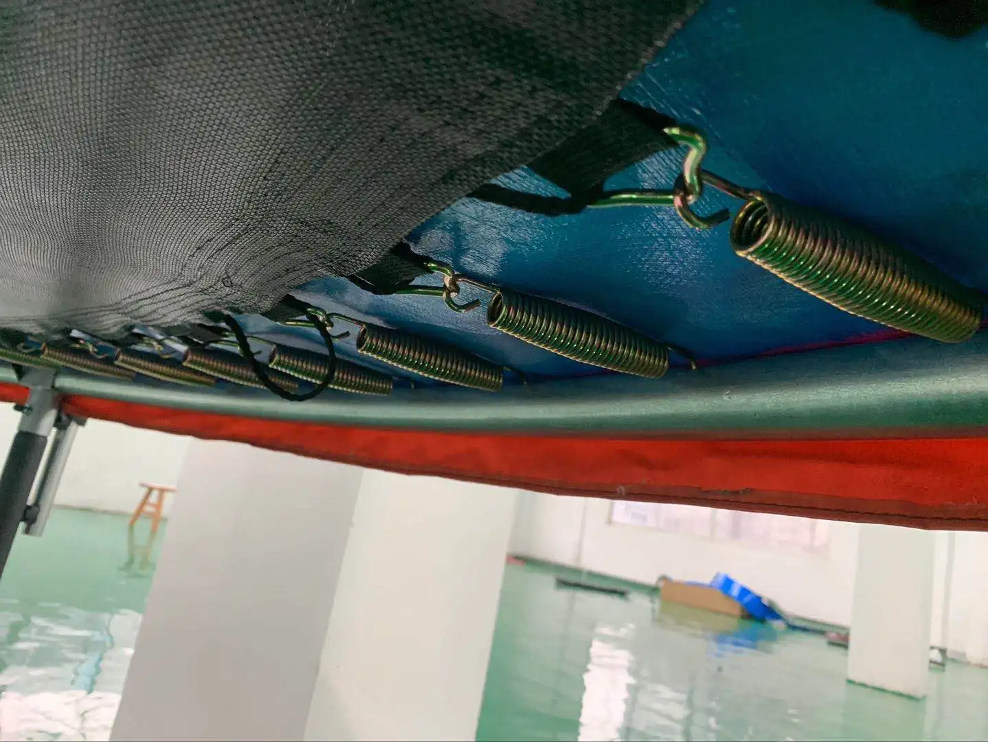 Factory custom color logo large round trampoline with tent/roof,14ft trampoline for kids