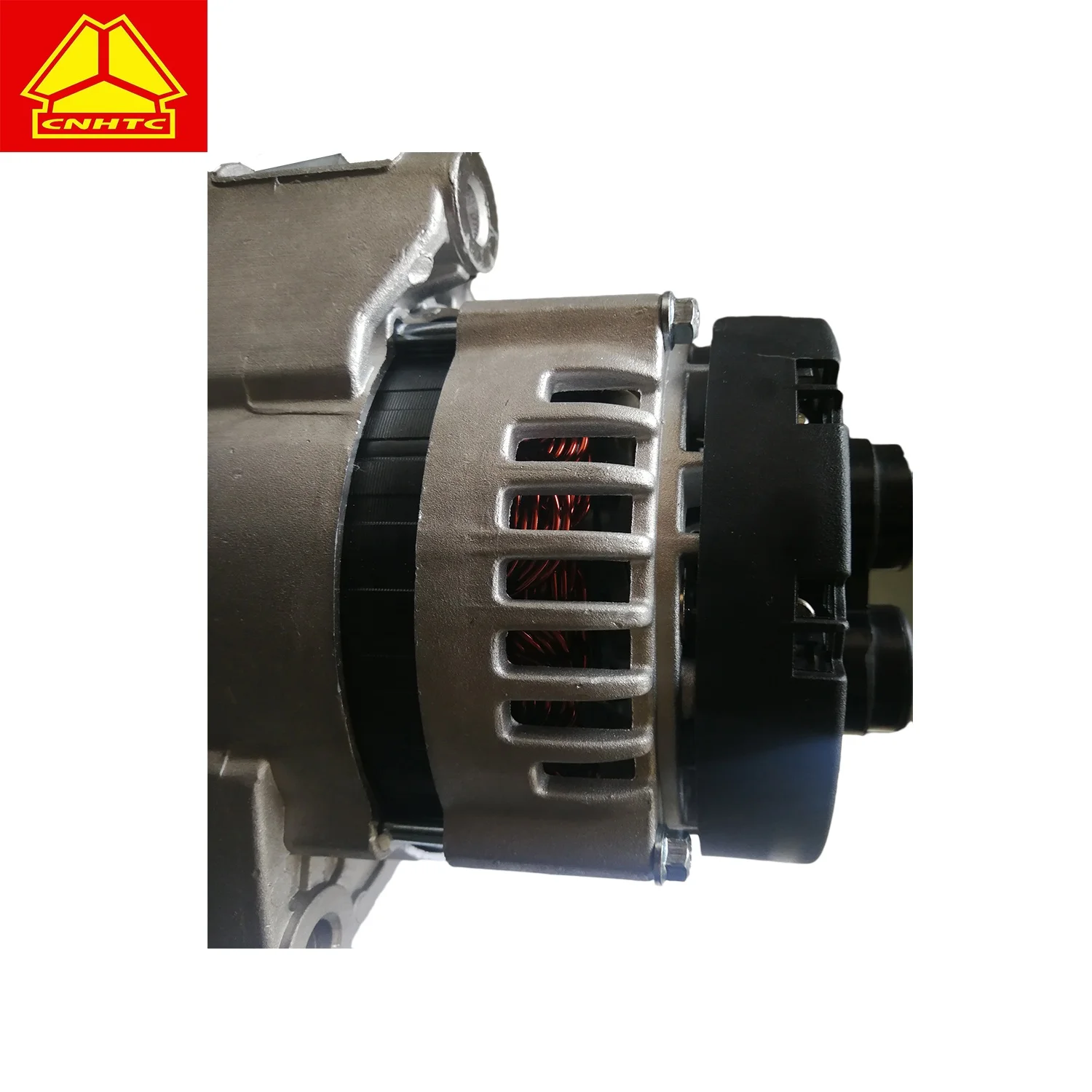 Original SINOTRUK HOWO Truck Spare Parts 28V/70A Used For Chinese Brand Alternator