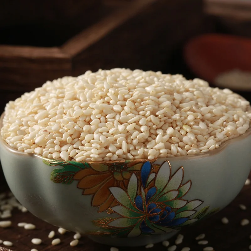 Белые семена кунжута без