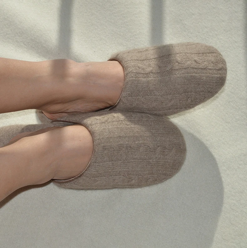 Women Indoor Light Comfortable Anti-slip Pure Cashmere Slippers Ladies Home Cable Knitted Winter Cashmere Slippers