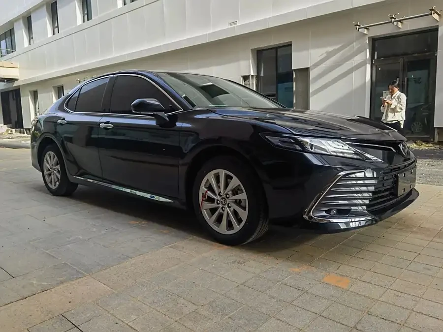 Б/у Toyota Camry 2 0 г роскошная версия
