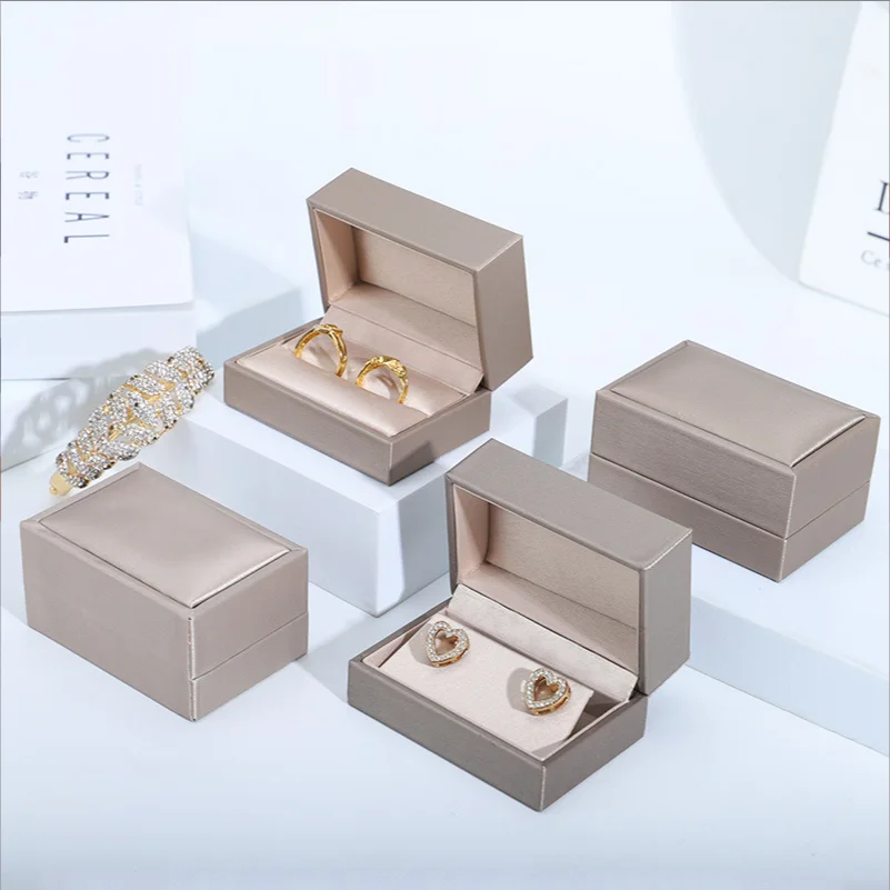 2022  high quality logo customizable pu leather  jewelry box stud earring box