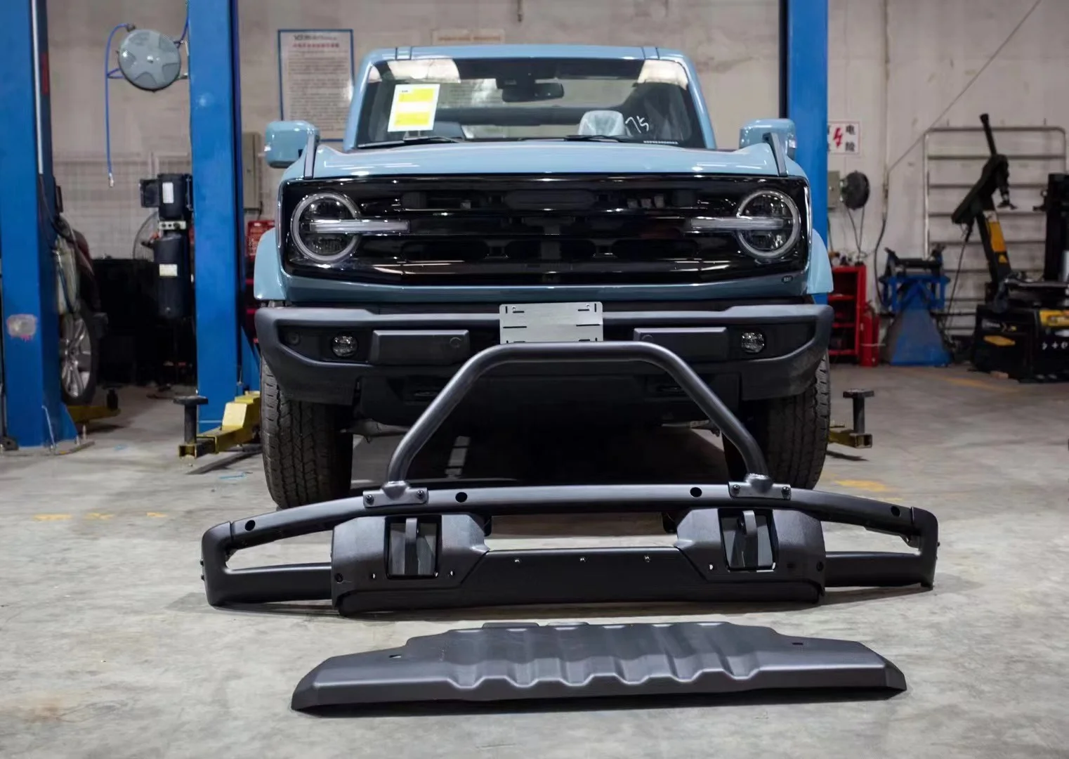 Стальной передний бампер с высоким U-образным шариком для нового Ford Bronco 2021-2022