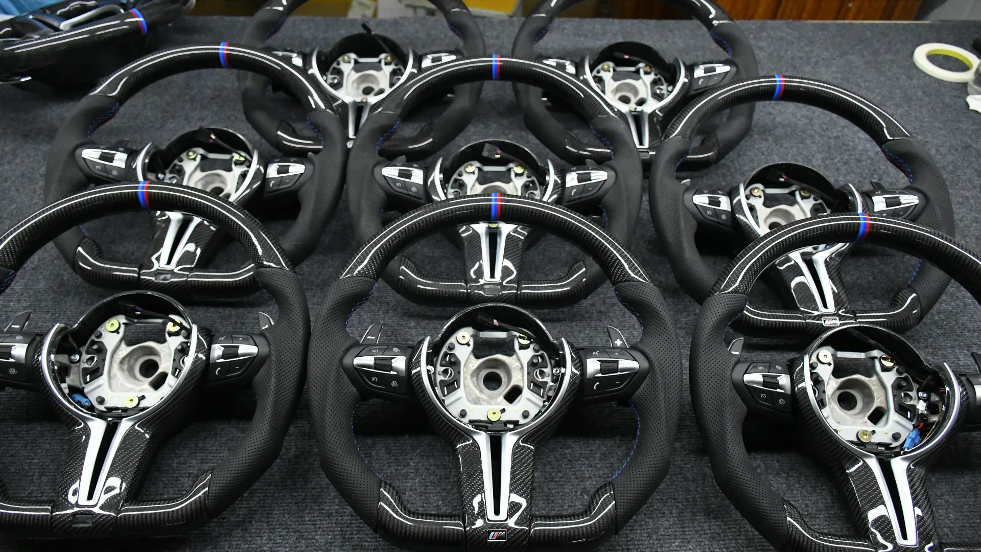 Carbon Fiber Car Steering Wheel For BMW M M3 M5 M6 F01 F02 F06 F07 F10 F11 F12 F13 F30 F32 F80 F91 E90 E91 E92 Car Accessories