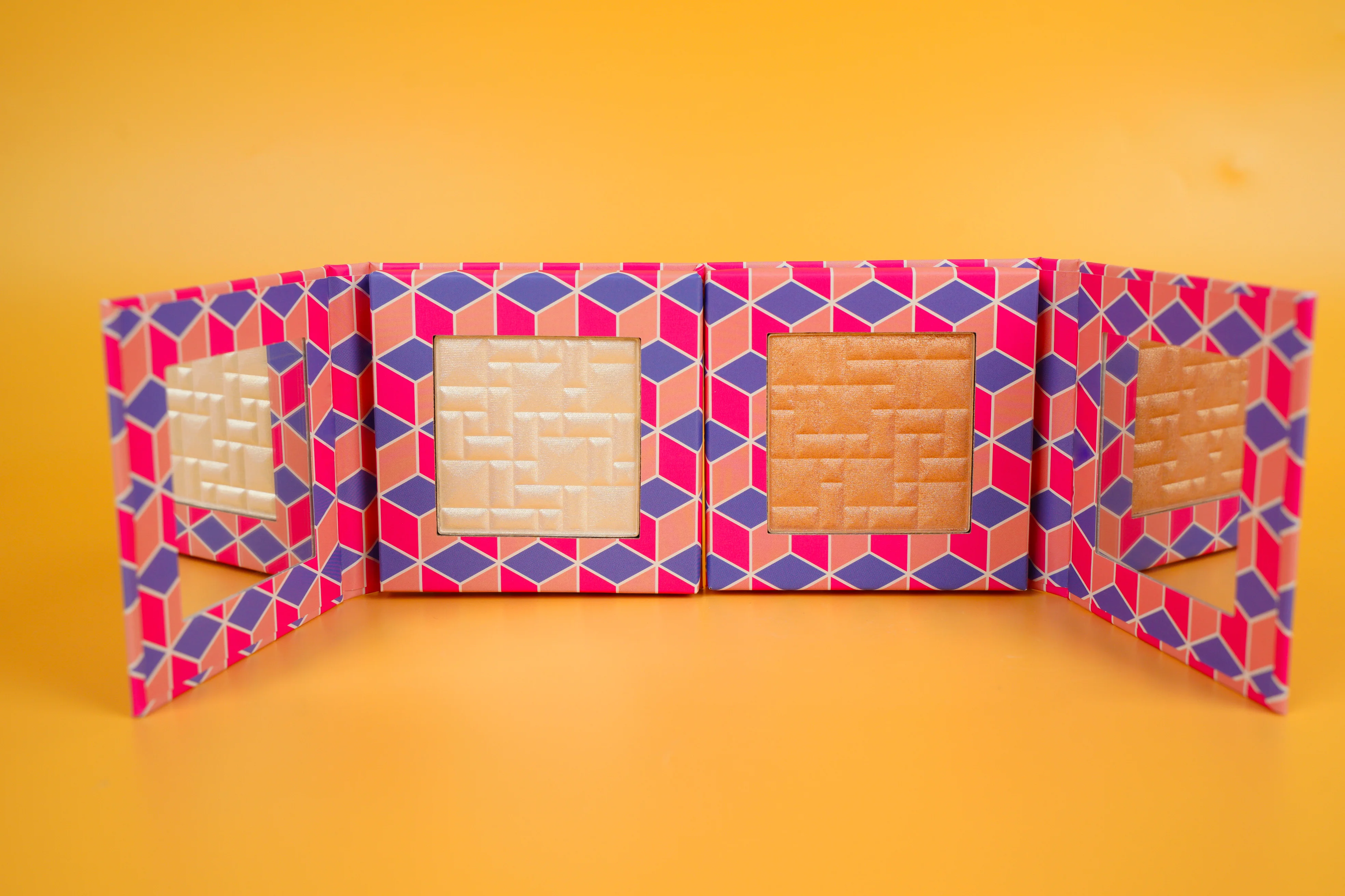 Cruelty-Free Powder Blush And Highlights Shape Contour & Highlight Face for a Shimmery or Matte Finish