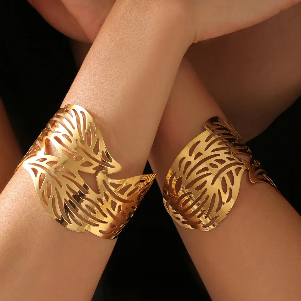 Hot Sale 18K Gold Plated Stainless Steel Filigree Leaf Bangle For Women Waterproof Hypoallergenic Jewelry