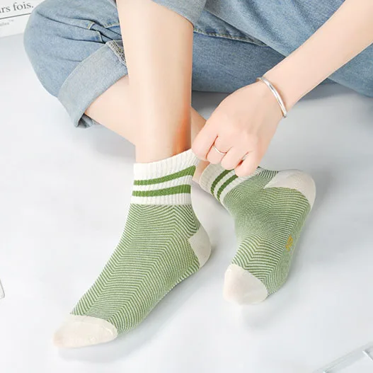 Hot Sale Vintage Socks Women Logo Red And White Stripe Slipper Socks For Women