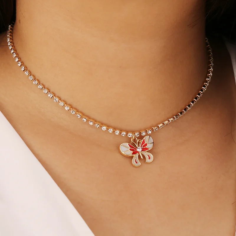Explosive fashion butterfly necklace simple personality electroplating alloy torque chain pendant locket choker necklet