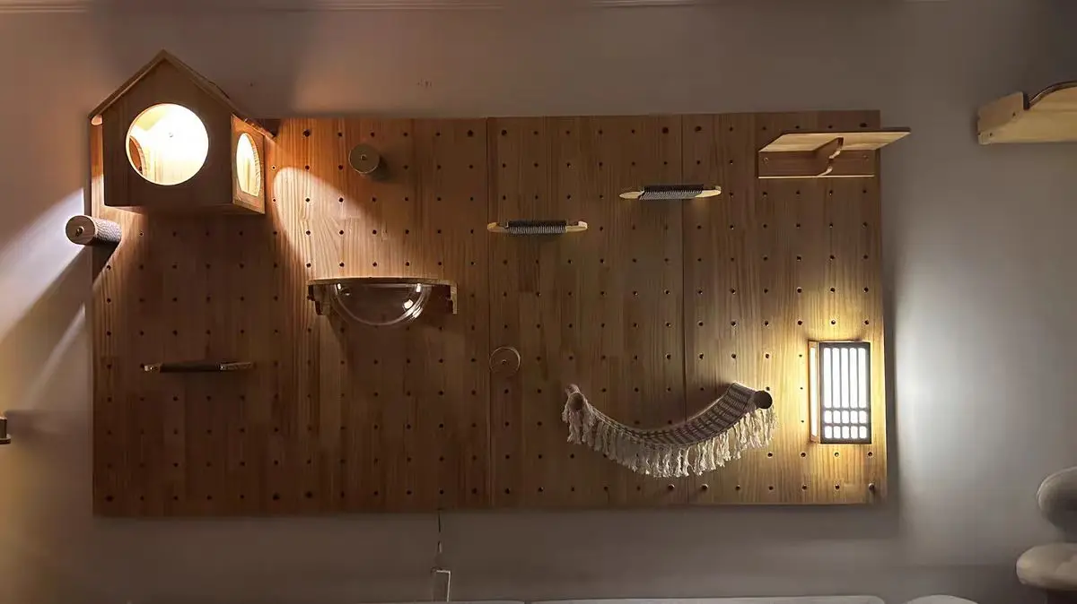 DIY splicing design Solid Wood Cat Climbing Frame Column Wall Wood Pet Furniture Mounted Cat Wall Shelves