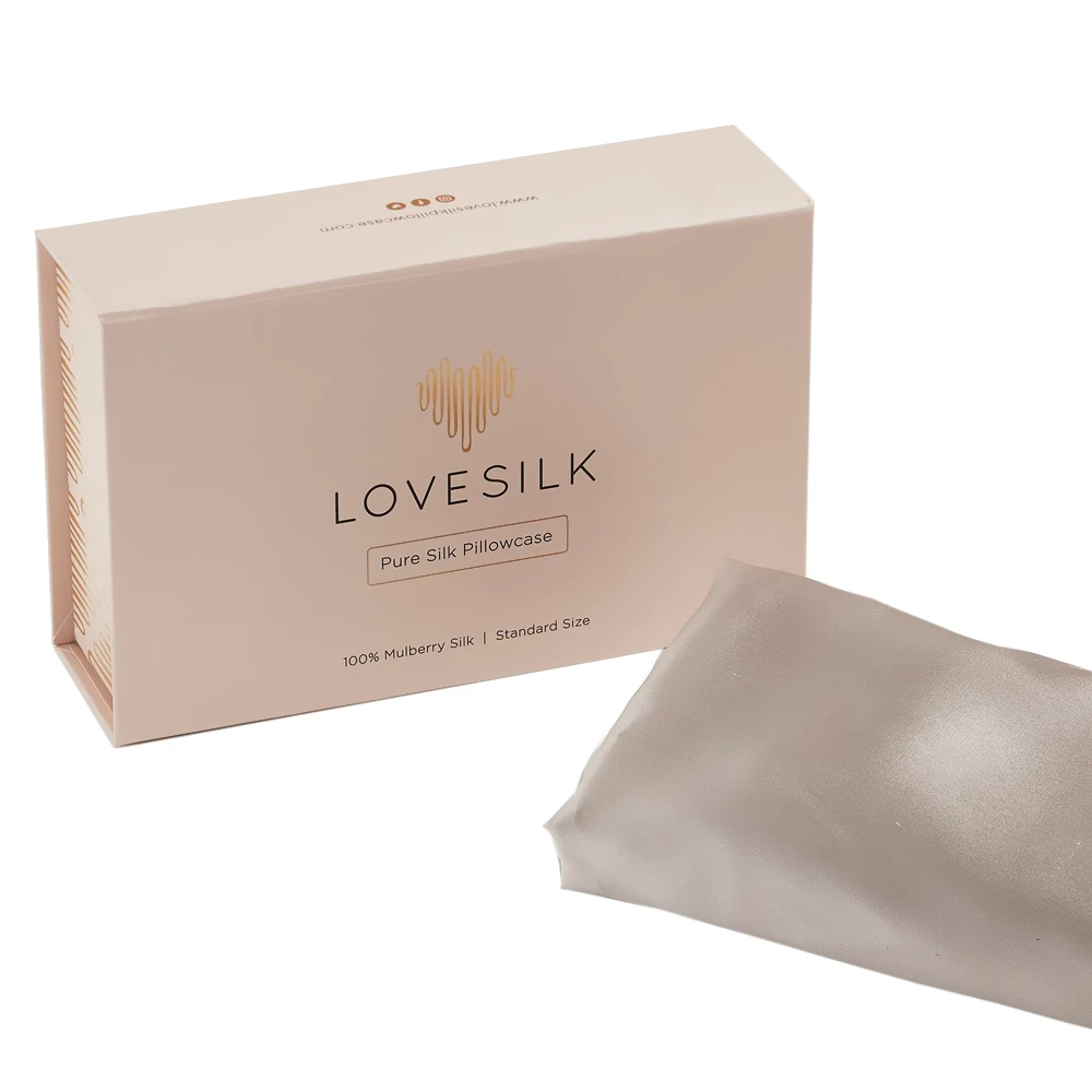 Wholesale custom gift magnetic boxes with silk satin liner